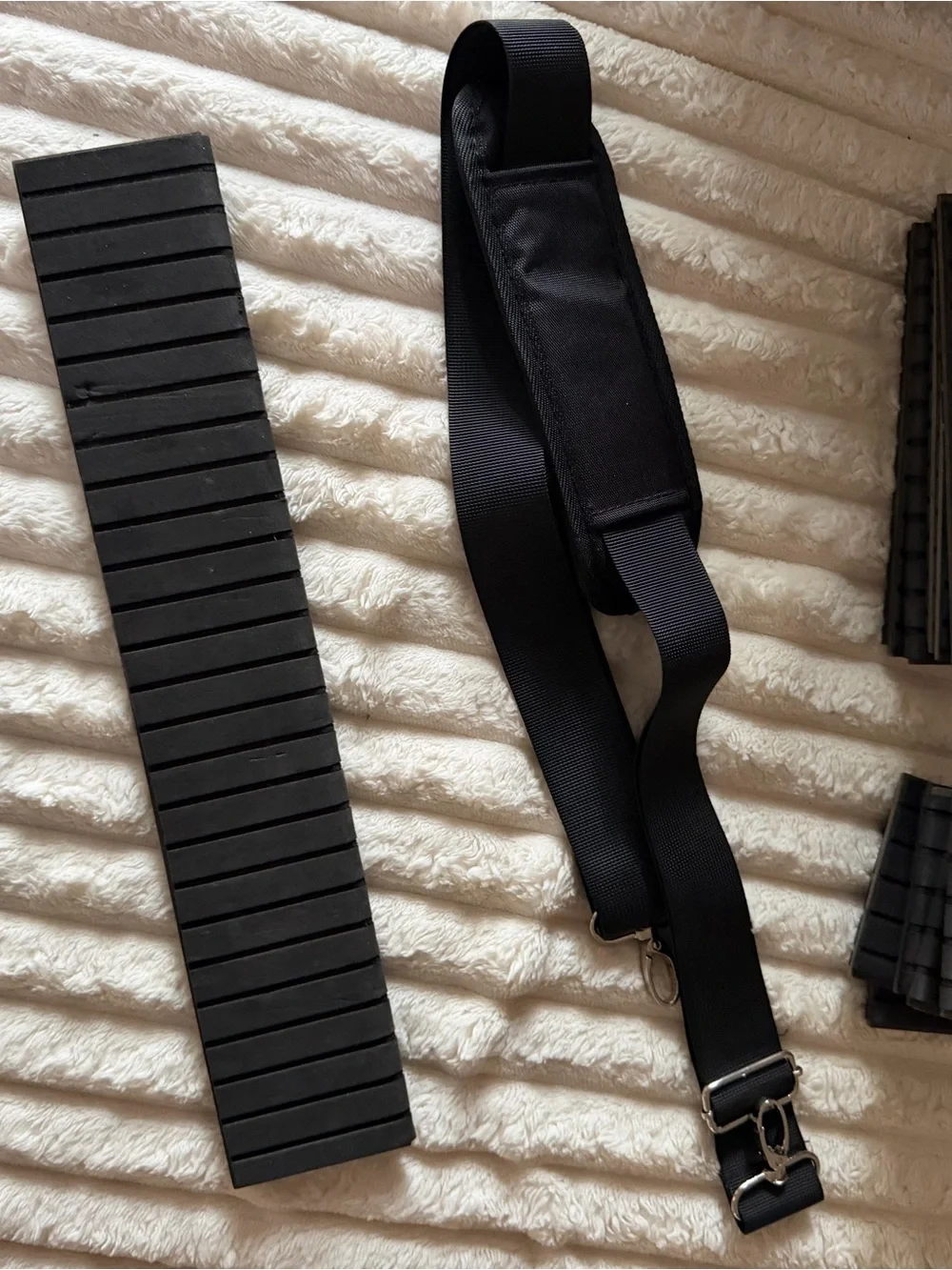 N/A versatile black